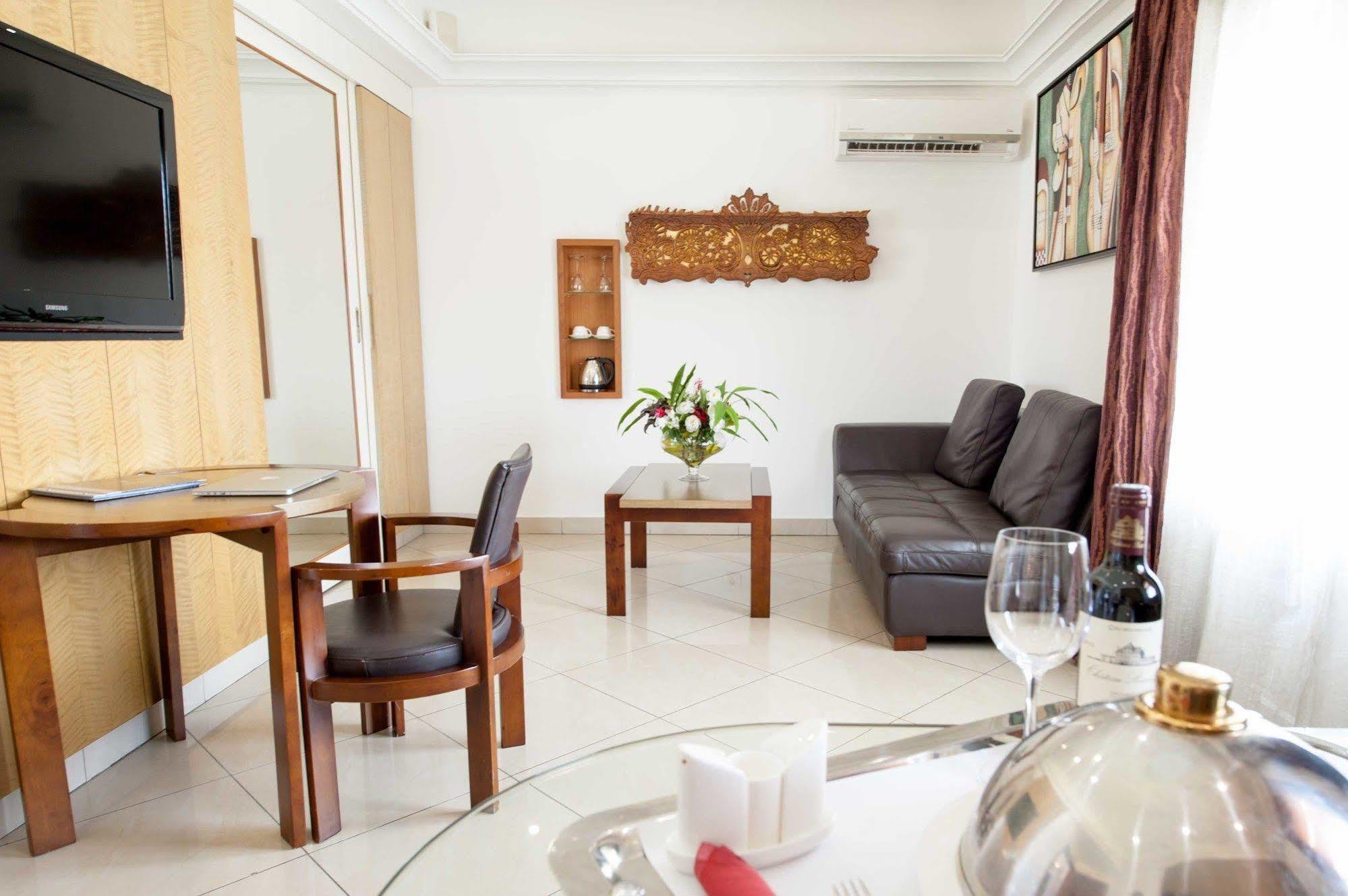 Nomad Suites Residence Libreville Exterior foto