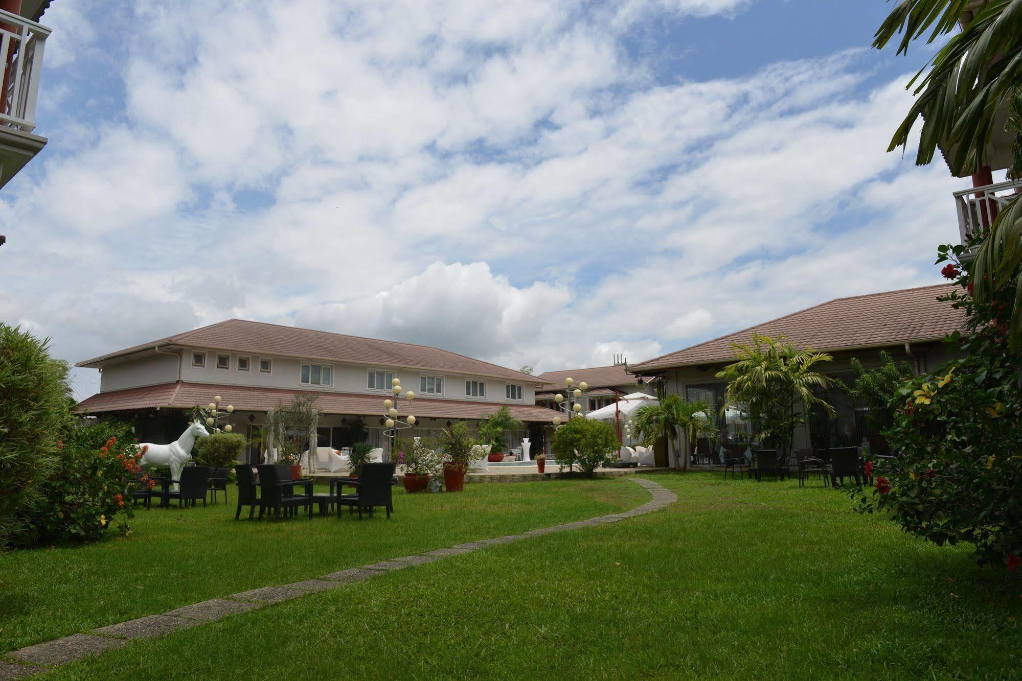 Nomad Suites Residence Libreville Exterior foto